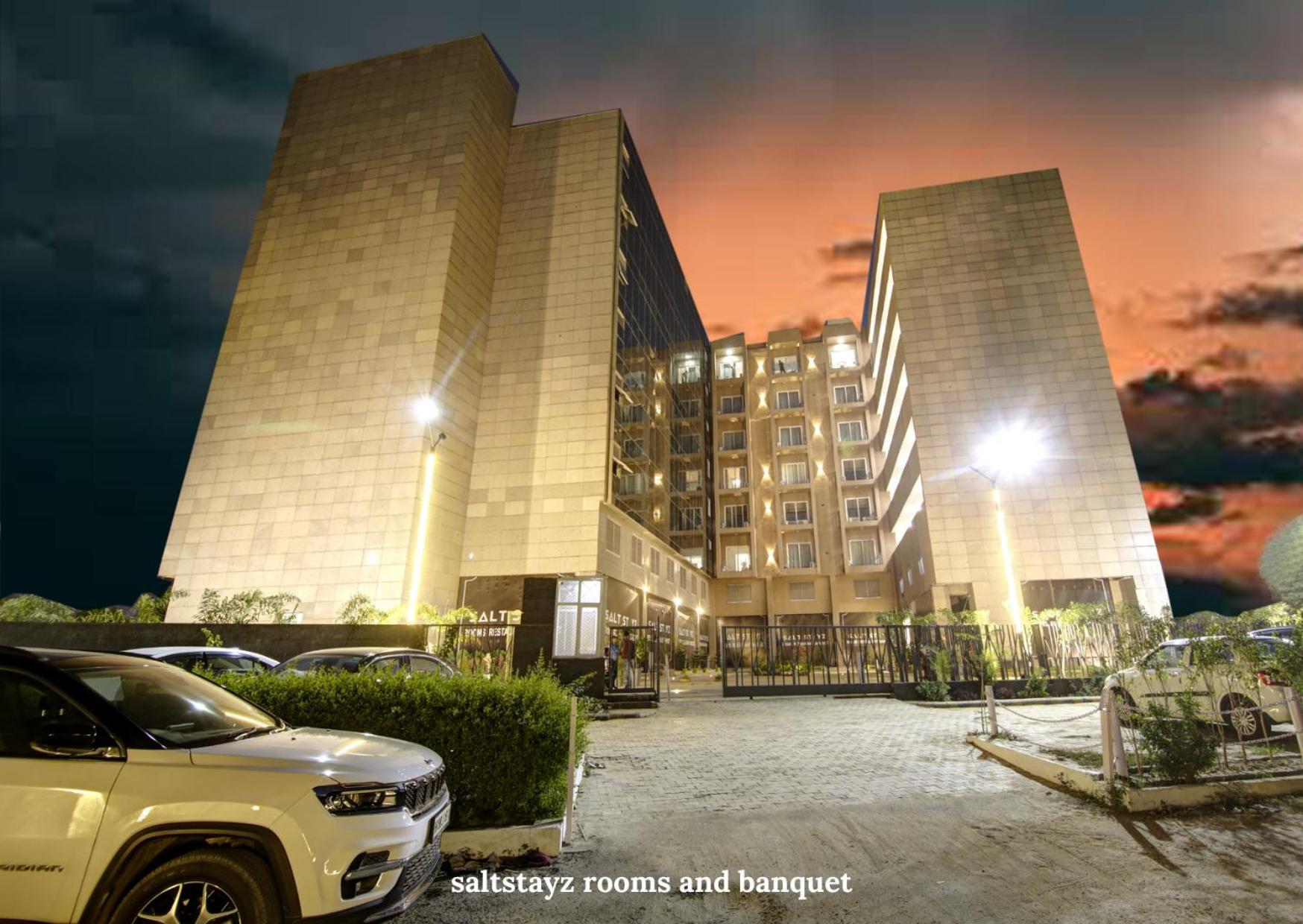 Saltstayz Premier Executive Serviced Apartment - Golf Course Extension Road Gurgaon Exterior foto
